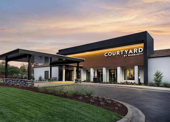 Courtyard San Jose Cupertino 1