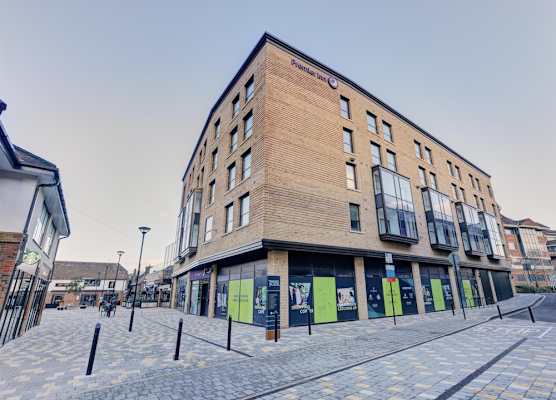 Premier Inn Horsham Town Centre 1