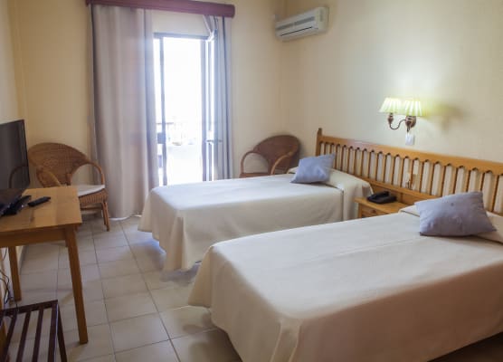 Hotel Tres Jotas Conil 1