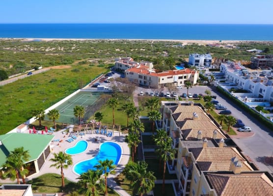 Praia da Lota Beachfront Resort - Hotel & Apartments 1