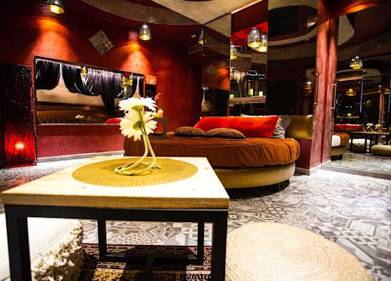 Silk Motel 1