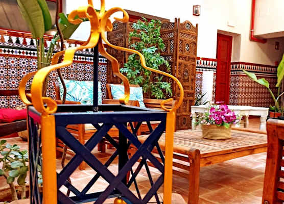 Vivian's Guest House Auto Check-in 1