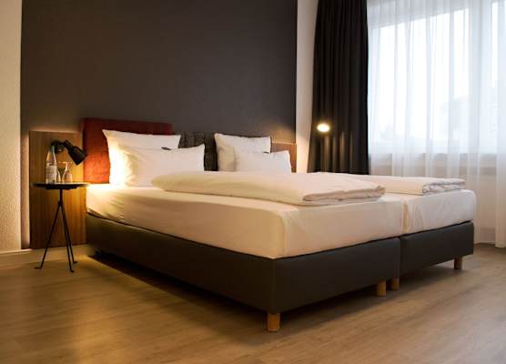 Hotel am Schlosstheater 1