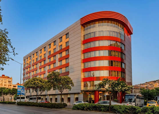 Ramada Plaza by Wyndham Izmir 1