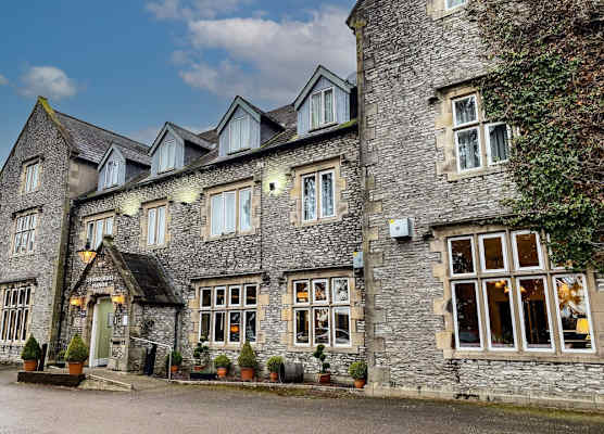 Stonecross Manor Hotel 1
