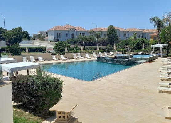 E-Hotel Larnaca Resort & Spa 1