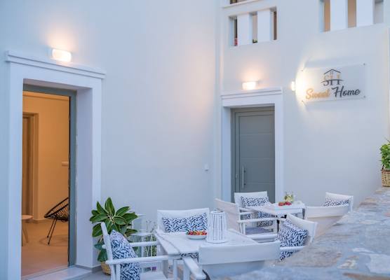 Sweet Home Naxos 1