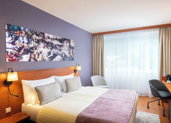 Leonardo Hotel Salzburg City Center 1
