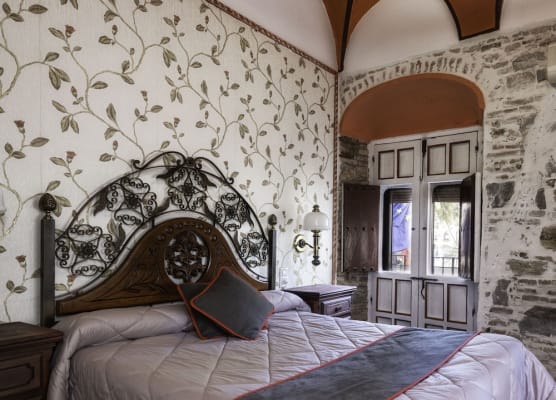 Hotel Las Palmeras by Vivere Stays 1