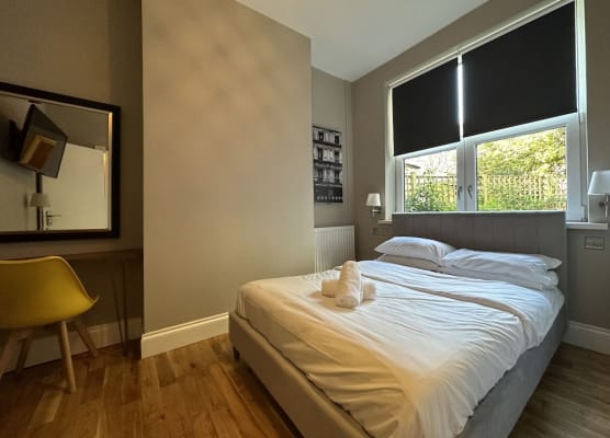 The Riverhouse 1