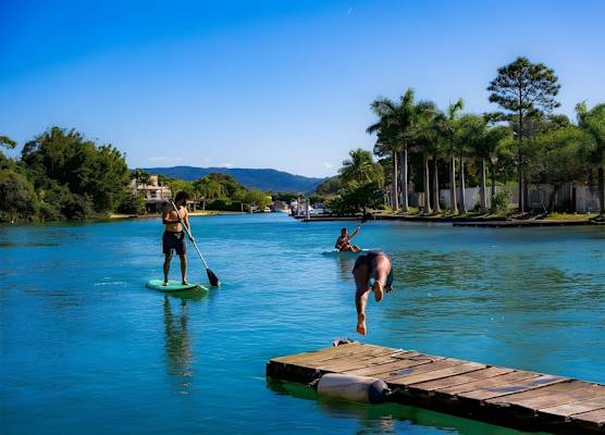 Nômades Riverside - Adventure Hostels & Coworking 1