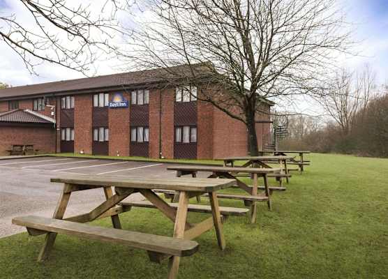 Days Inn by Wyndham Bridgend Cardiff M4 1