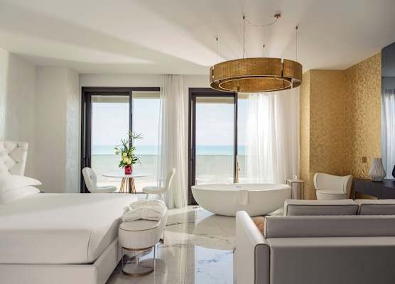 The Promenade Luxury Wellness Hotel 1