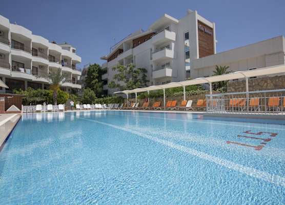 Side Resort Annex 1