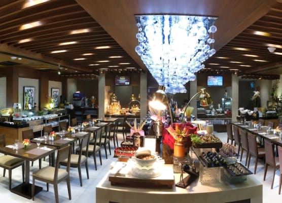 Golden Prince Hotel & Suites 1