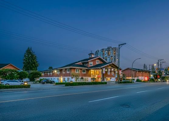 Econo Lodge Inn & Suites 1
