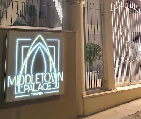 Middle Town Palace 1
