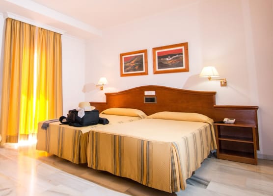 Hotel Abades Loja 1