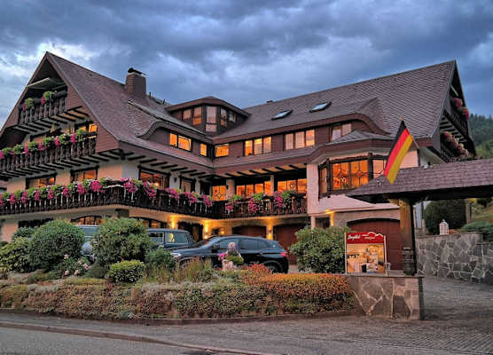 Hotel Garni Bergblick 1