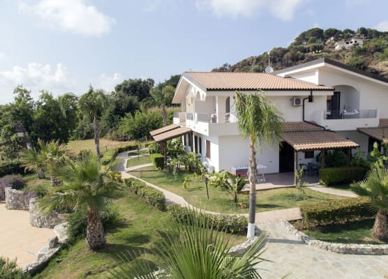 LUZIA AGRIRESORT - Piscina Panoramica e vista Mare a Capo Vaticano 1