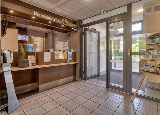 B&B HOTEL Carcassonne Rocadest La Cité 1