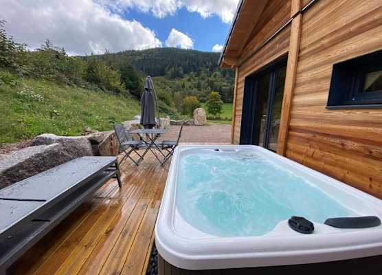 Chalets Perce Neige & Jacuzzi privatif 1