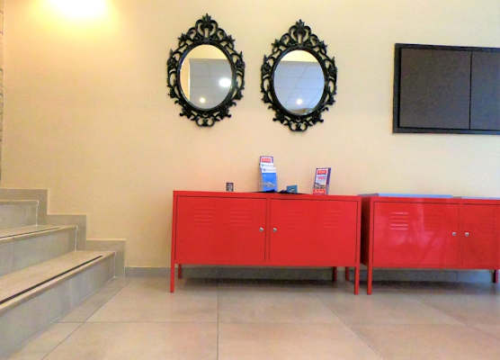 Achillion Hotel Piraeus 1
