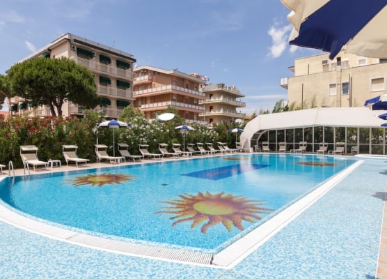 Universal Hotel 1