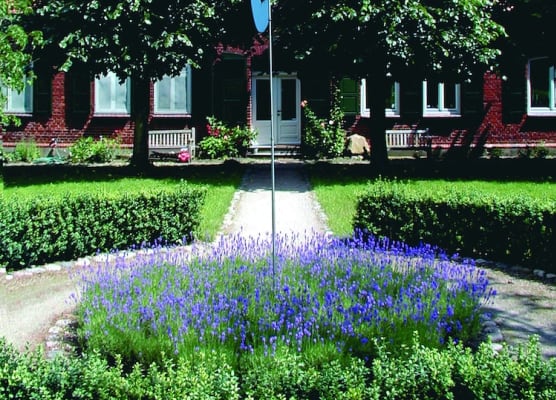 Seehotel Am Neuklostersee 1