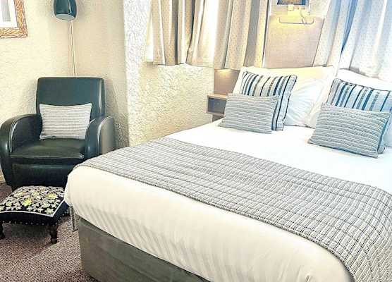 Clifton Court Hotel 1