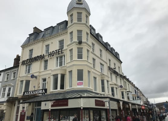 The New Alexandra Hotel 1