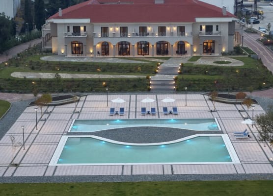 The Lake Hotel 1