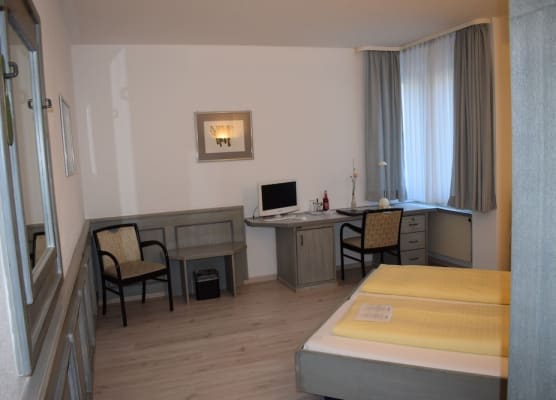 Avenue Hotel 1