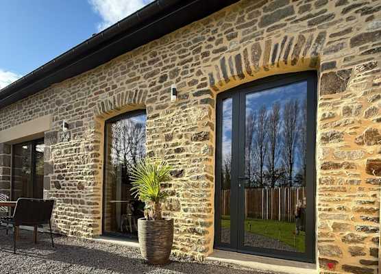 ECRIN DE CHARME 4 étoiles Jacuzzi privé 2 pers 1