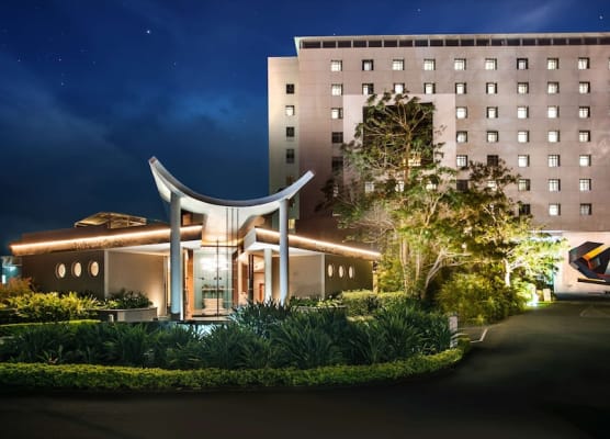 Hennessy Park Hotel 1