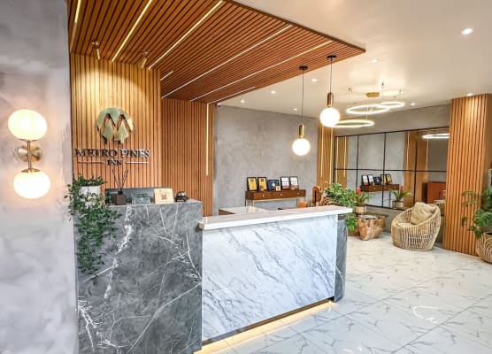 Metro Pines Inn 1