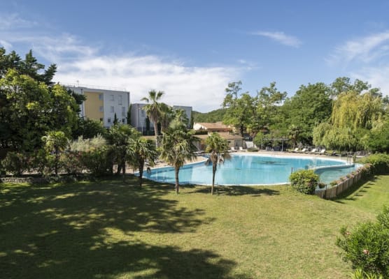 Logis Hotel Restaurant SPA Les Oliviers 1