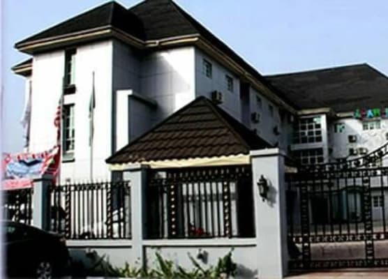 Carlisle Hotel 1