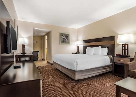 Best Western Oak Manor 1