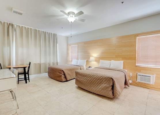 James Hotel 1