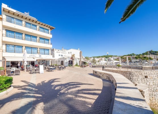 Hostal Port Corona 1