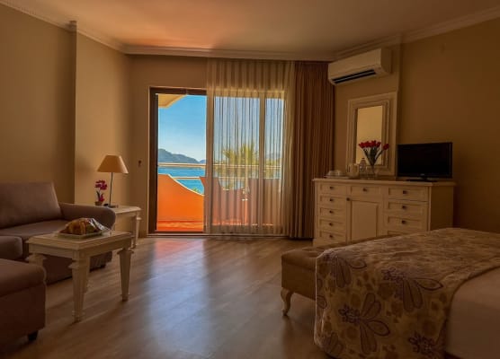 Hawaii Hotel 1
