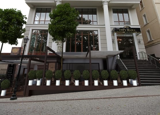 City Park Hotel 1