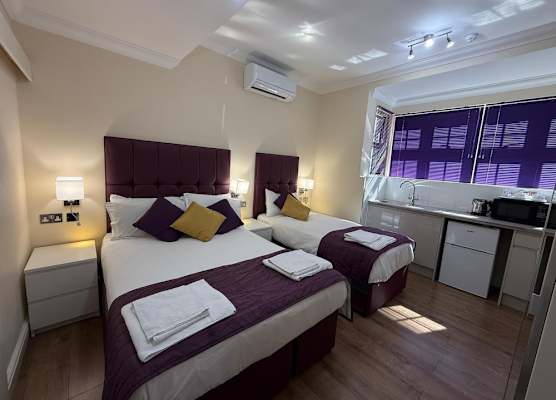 Crompton Guest House 1