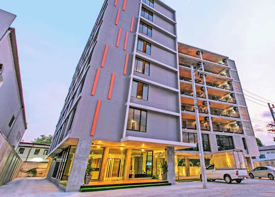 B2 Phuket Boutique & Budget Hotel 1