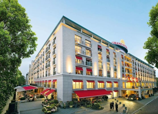 GRAND ELYSEE Hamburg 1