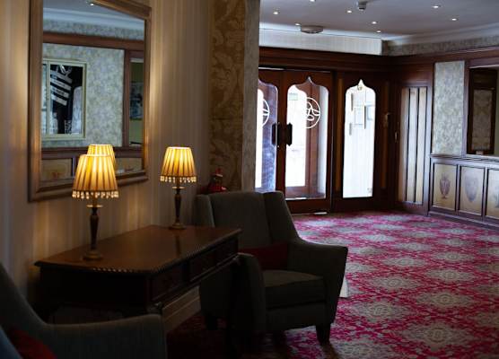 Redcliffe Hotel 1