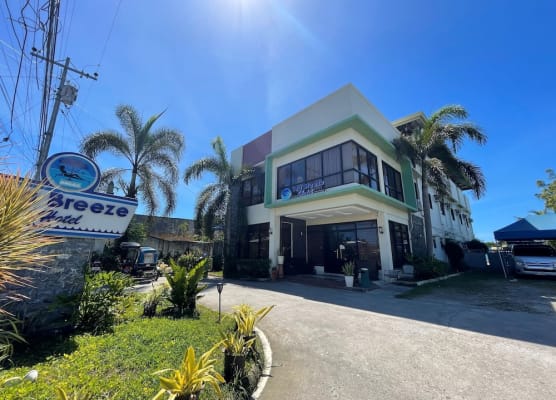 Argao Seabreeze Hotel powered by Cocotel 1