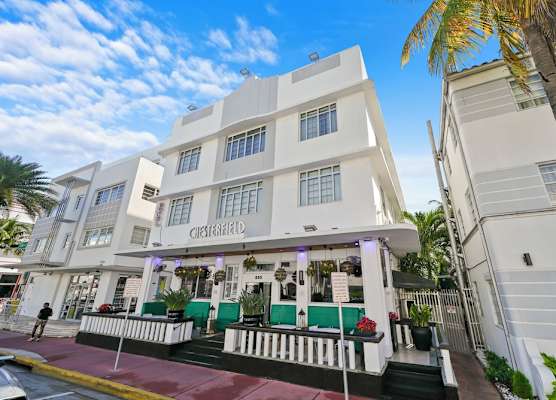 Chesterfield Hotel & Suites 1