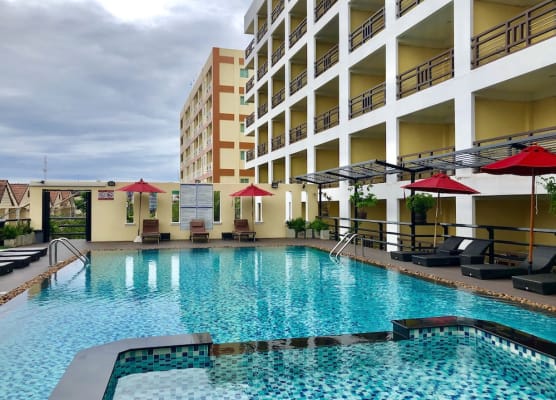 Golden Sea Pattaya 1